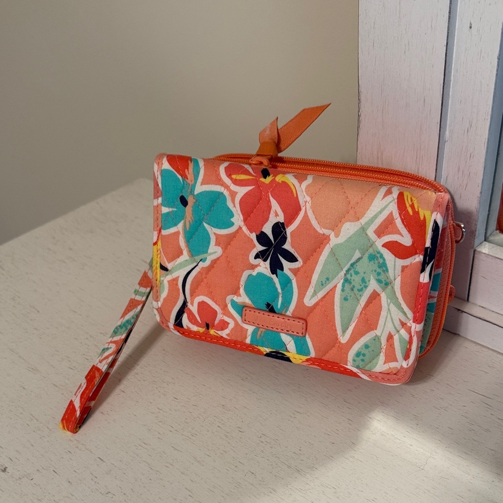 Vera Bradley Women’s Rain Forest Lily Coral 3-in-1 Crossbody/Wallet Bag / NWOT